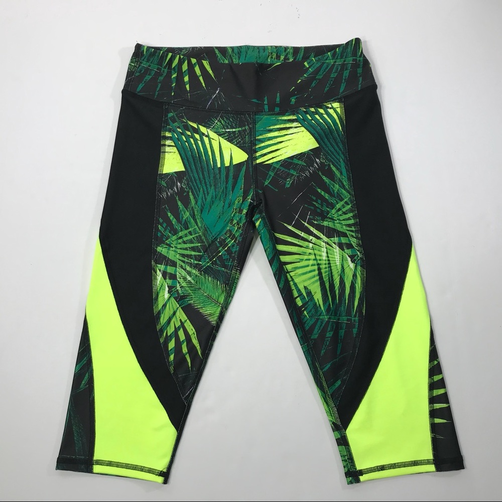 Fabletics Womens Navassa Crop Legging Sm T0304